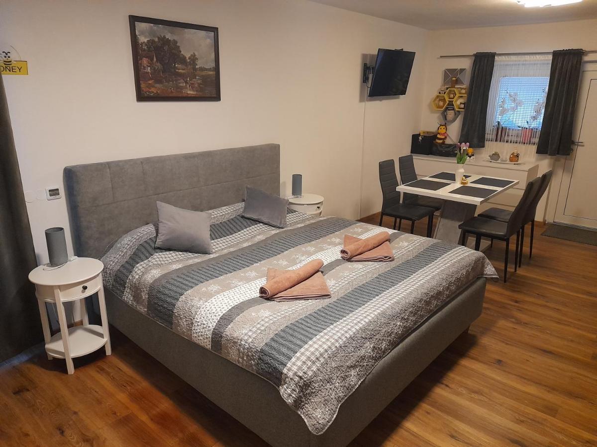 Honey Apartment Лендава Экстерьер фото