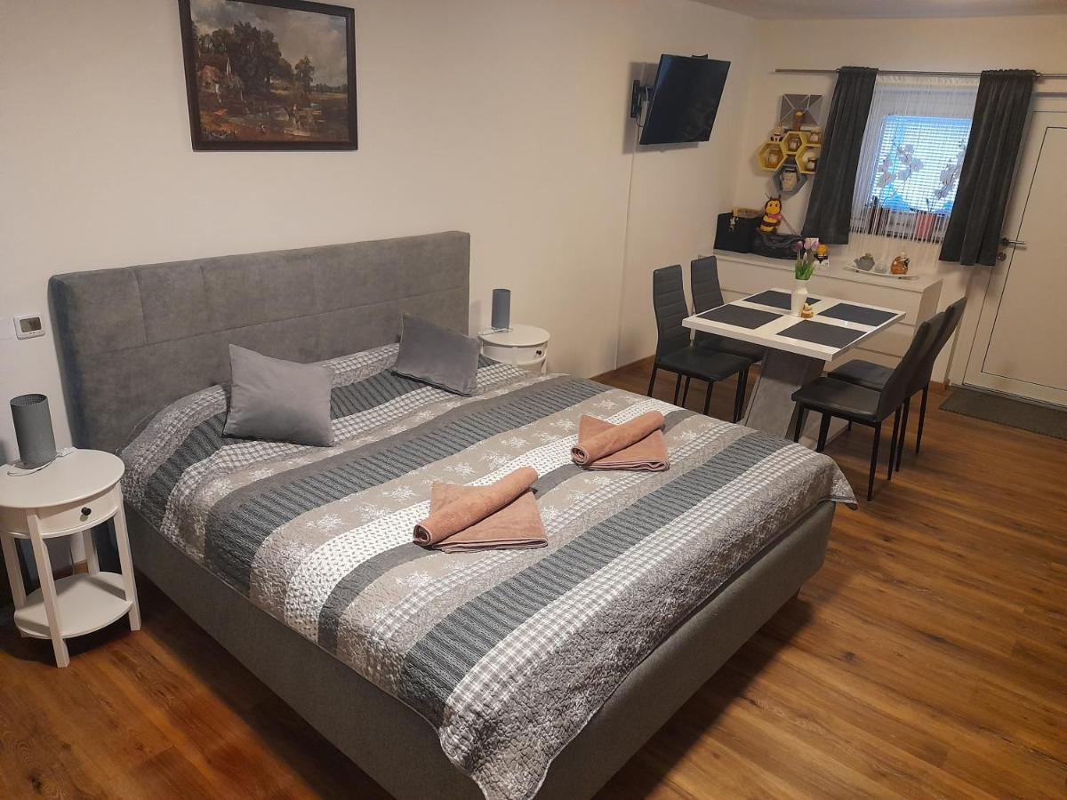 Honey Apartment Лендава Экстерьер фото
