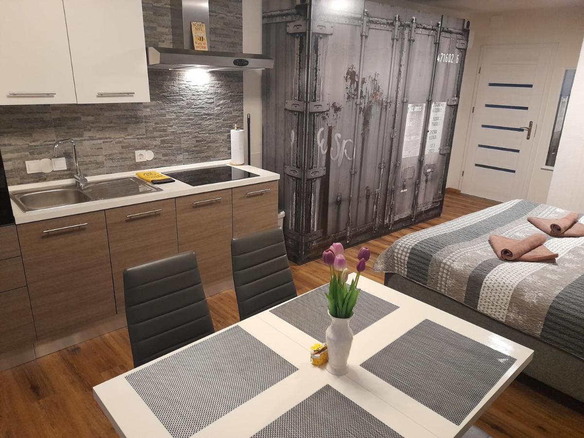 Honey Apartment Лендава Экстерьер фото