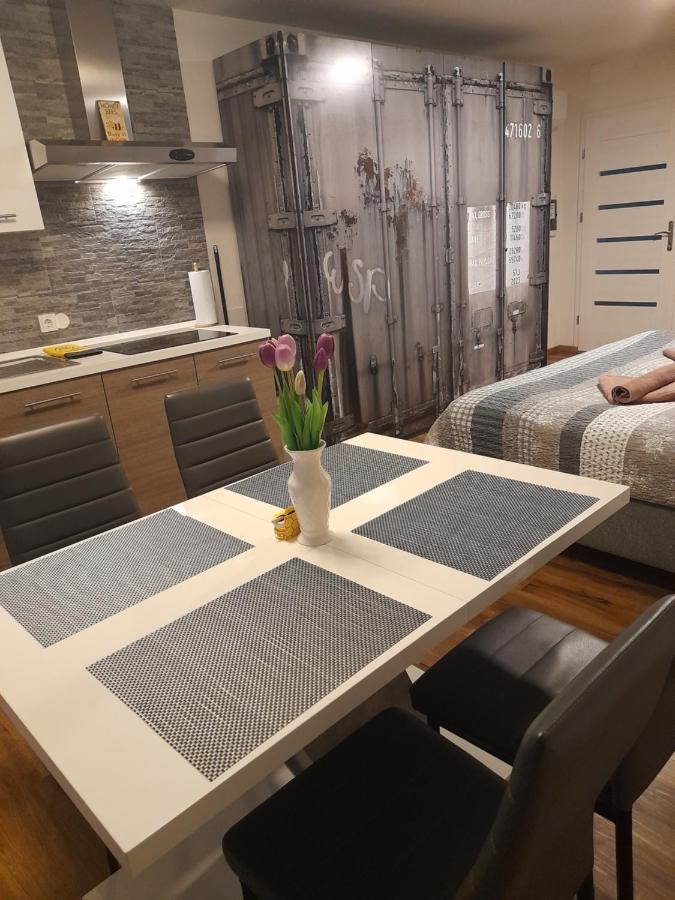 Honey Apartment Лендава Экстерьер фото